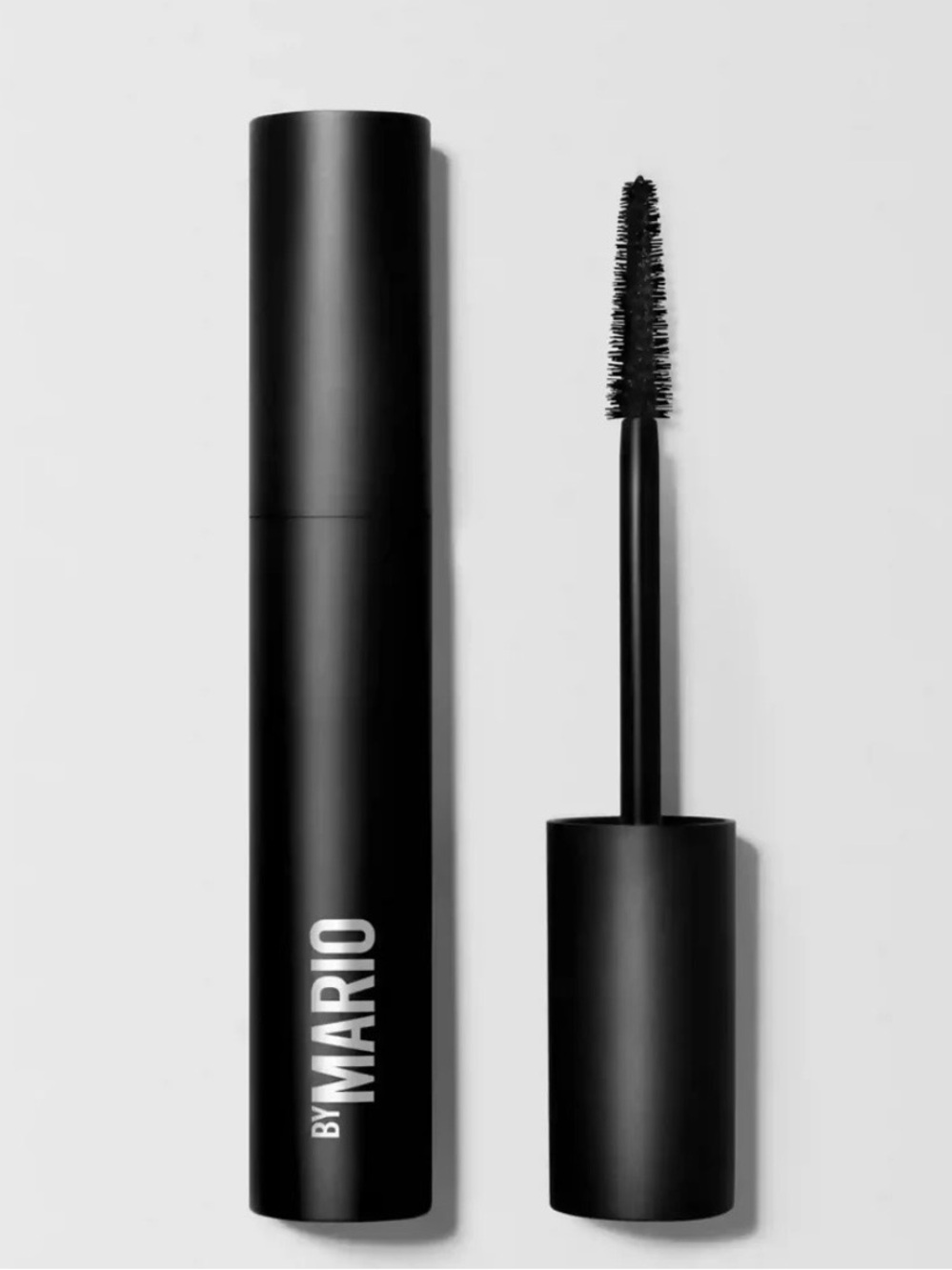 Black Mascara โ Volumizing Lash Formula